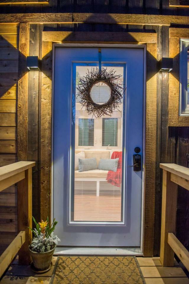 Montana Escape Elegant Tiny House In Waco Near Magnolia Villa Exterior foto